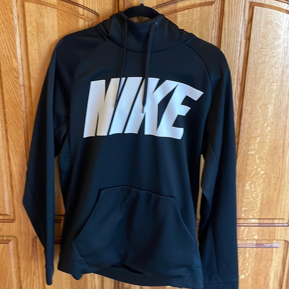 Nike black Therma-fit hoodie
